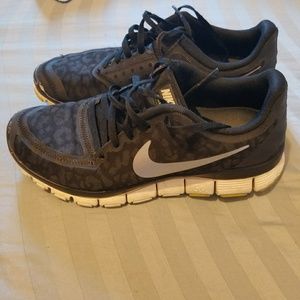 Nike shoes size 7